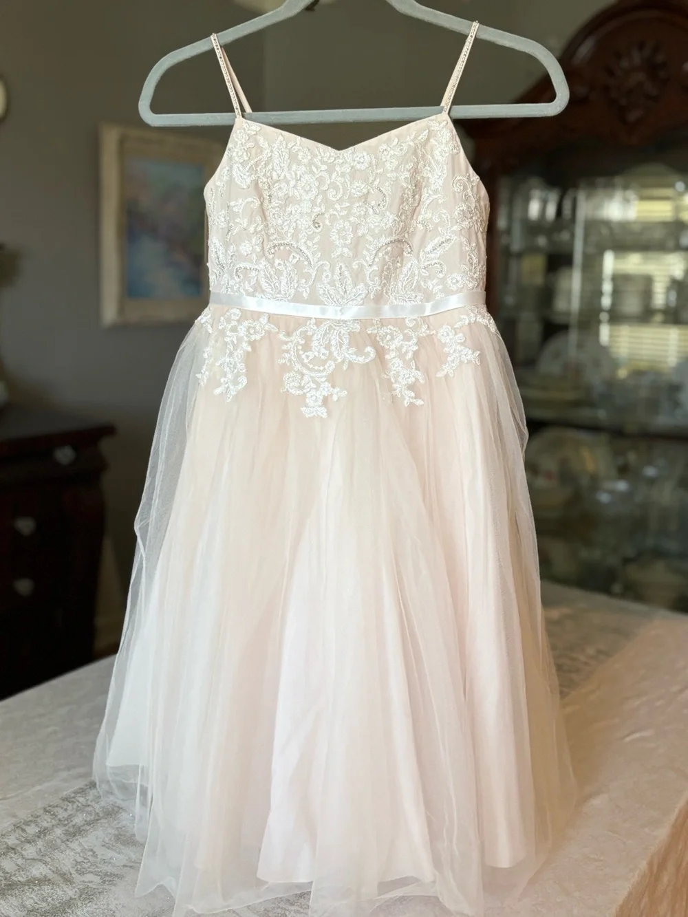 👑Princess Dress by David's Bridal Blush Lace & Tulle with Rhinestone Accents NWT - Picture 4 of 16